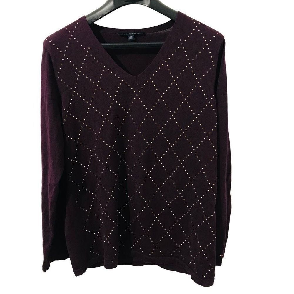 Tommy Hilfiger Purple￼ Women’s sweater diamond pattern size XL.       S 181￼
